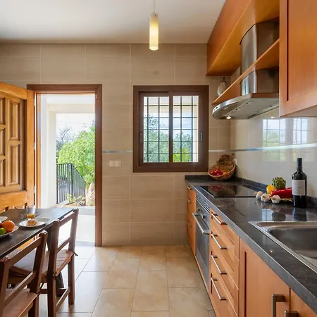 Toni - Aguas Blancas Villa *