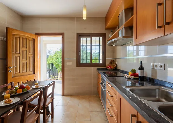 Toni - Aguas Blancas Villa *